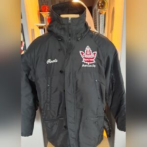 VINTAGE ROOTS TEAM CANADA 2002 SALT LAKE CITY OLYMPICS PARKA.AUTHENTIC & RARE.
